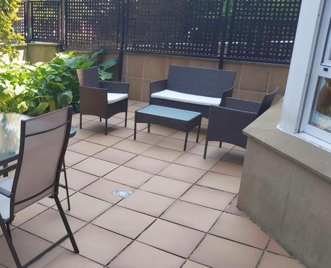 New & Terrace. Steps To Ondarreta Apartment